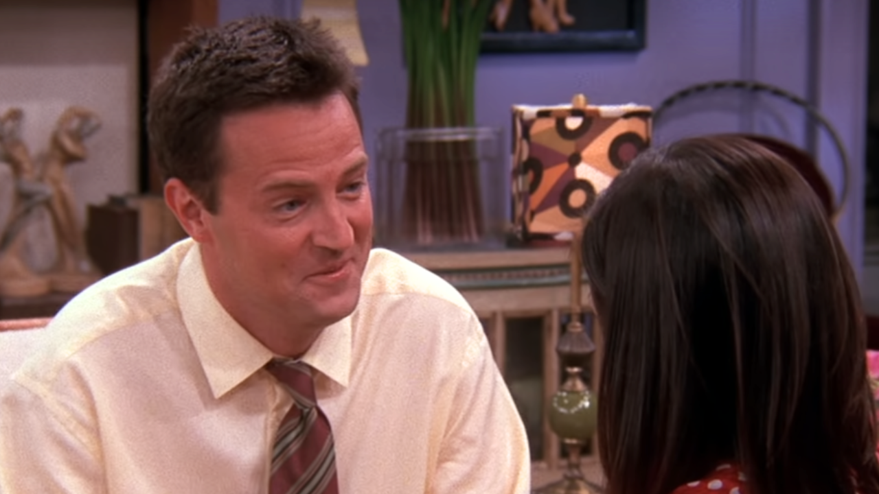Friends : le beau geste de Matthew Perry sur une scène de la saison 9