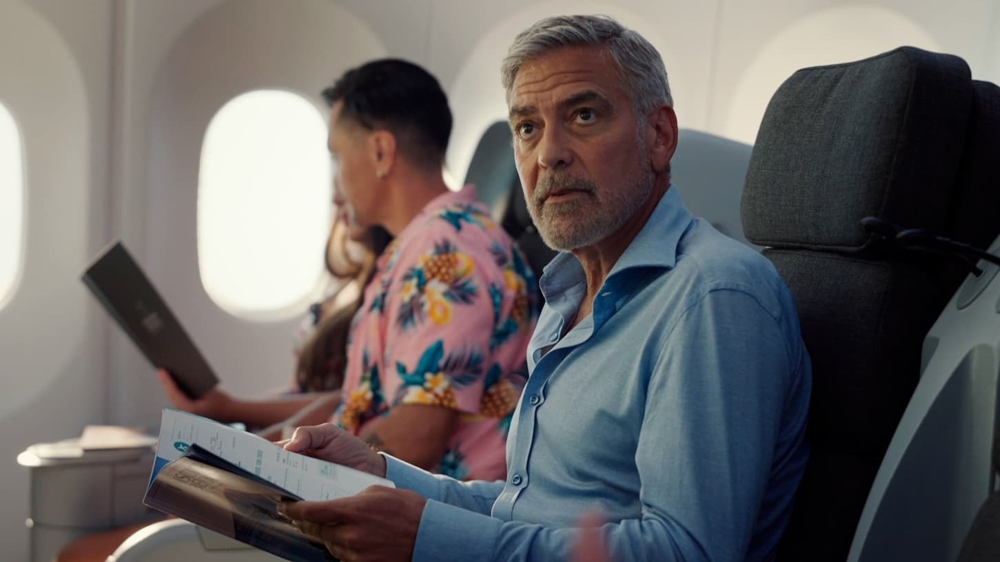 Ticket to Paradise : George Clooney n'a pas épargné Lucas Bravo sur le tournage