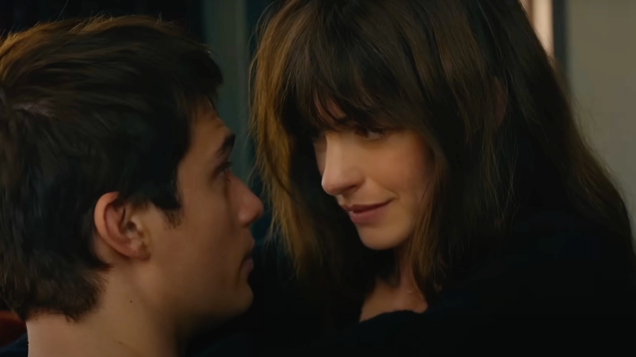 Ce film d'amour sulfureux avec Anne Hathaway arrive en mai sur Prime Video