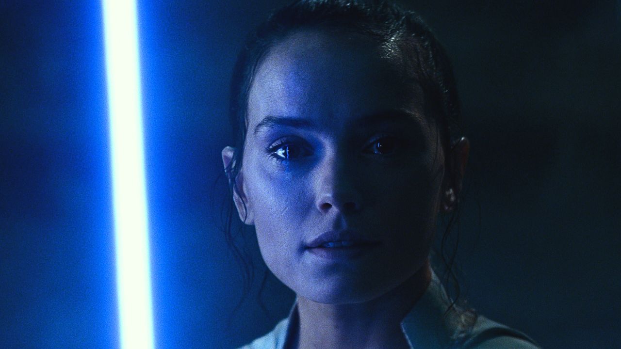 Star Wars 9 : Daisy Ridley défend cette scène polémique