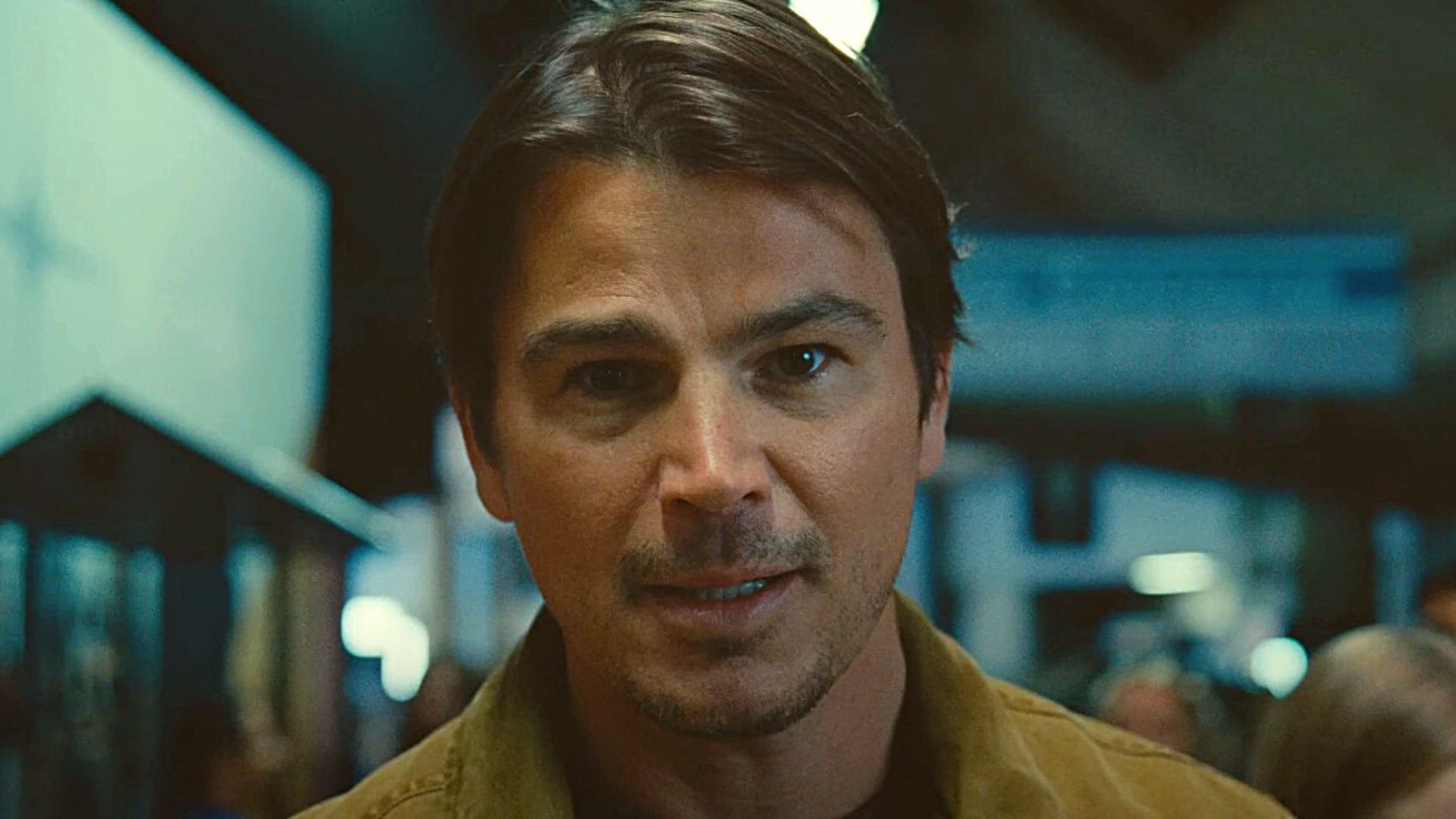 Josh Hartnett piégé en plein concert dans le trailer très surprenant du prochain M. Night Shyamalan