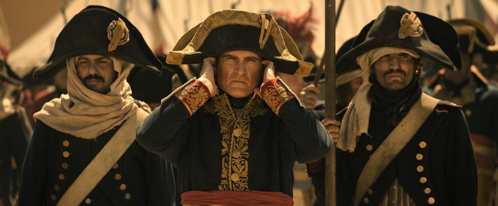 "C'est totalement sa faute" : Brian Cox défonce la performance de Joaquin Phoenix dans Napoléon