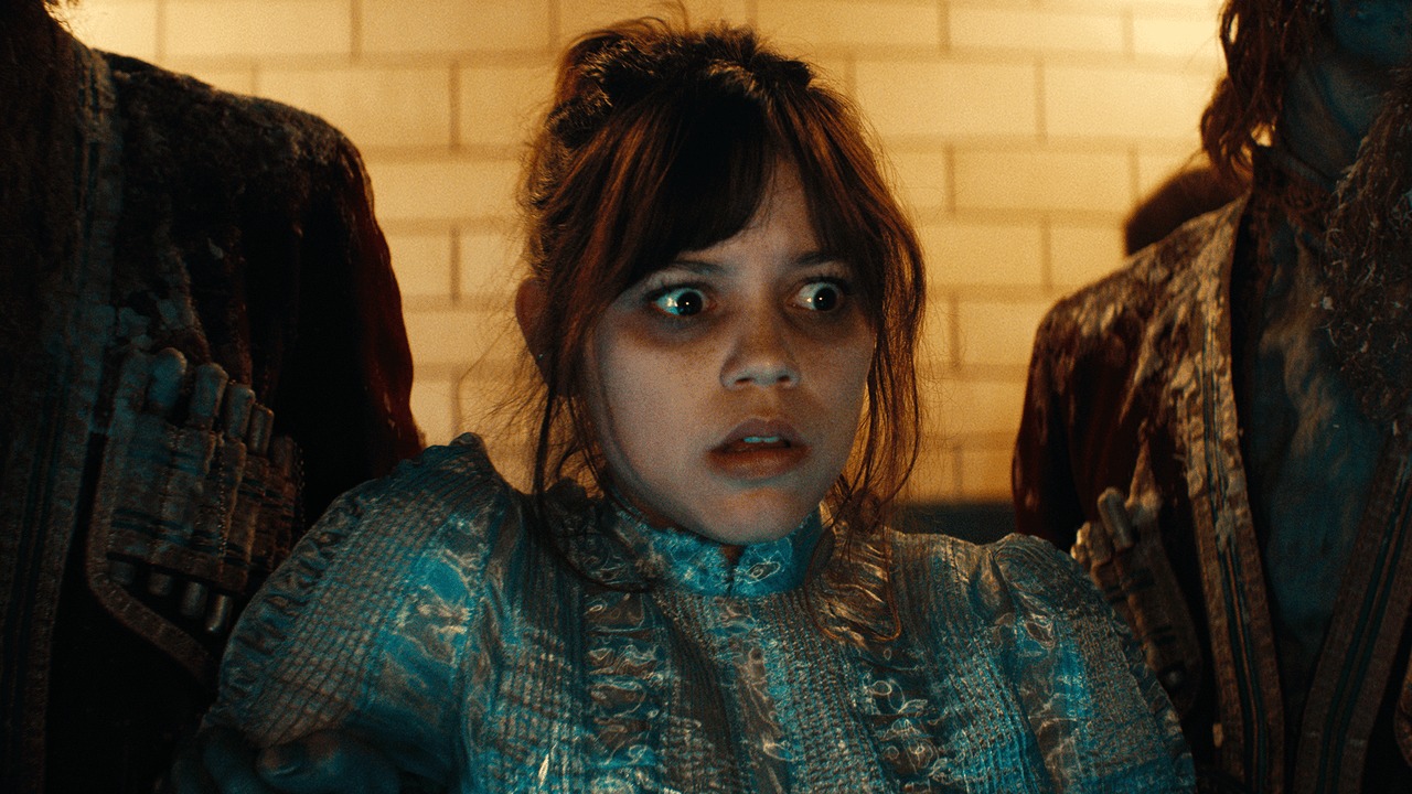 Beetlejuice 2 : le film avec Jenna Ortega se dévoile dans une bande-annonce mortelle