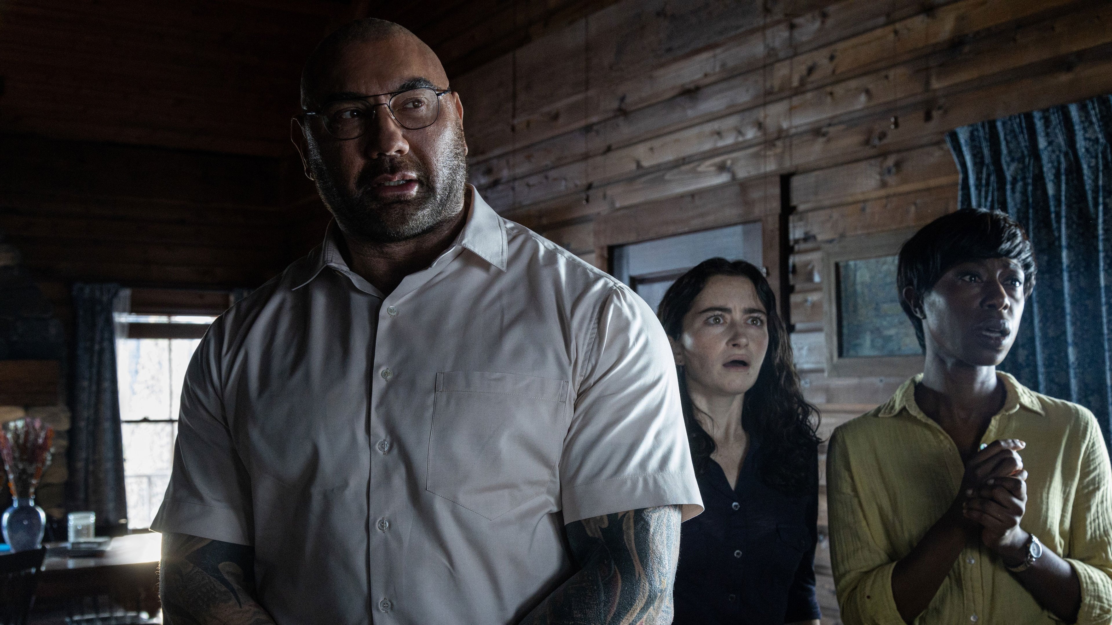 Knock at the Cabin sur Netflix : comment comprendre la fin du film de M. Night Shyamalan ?