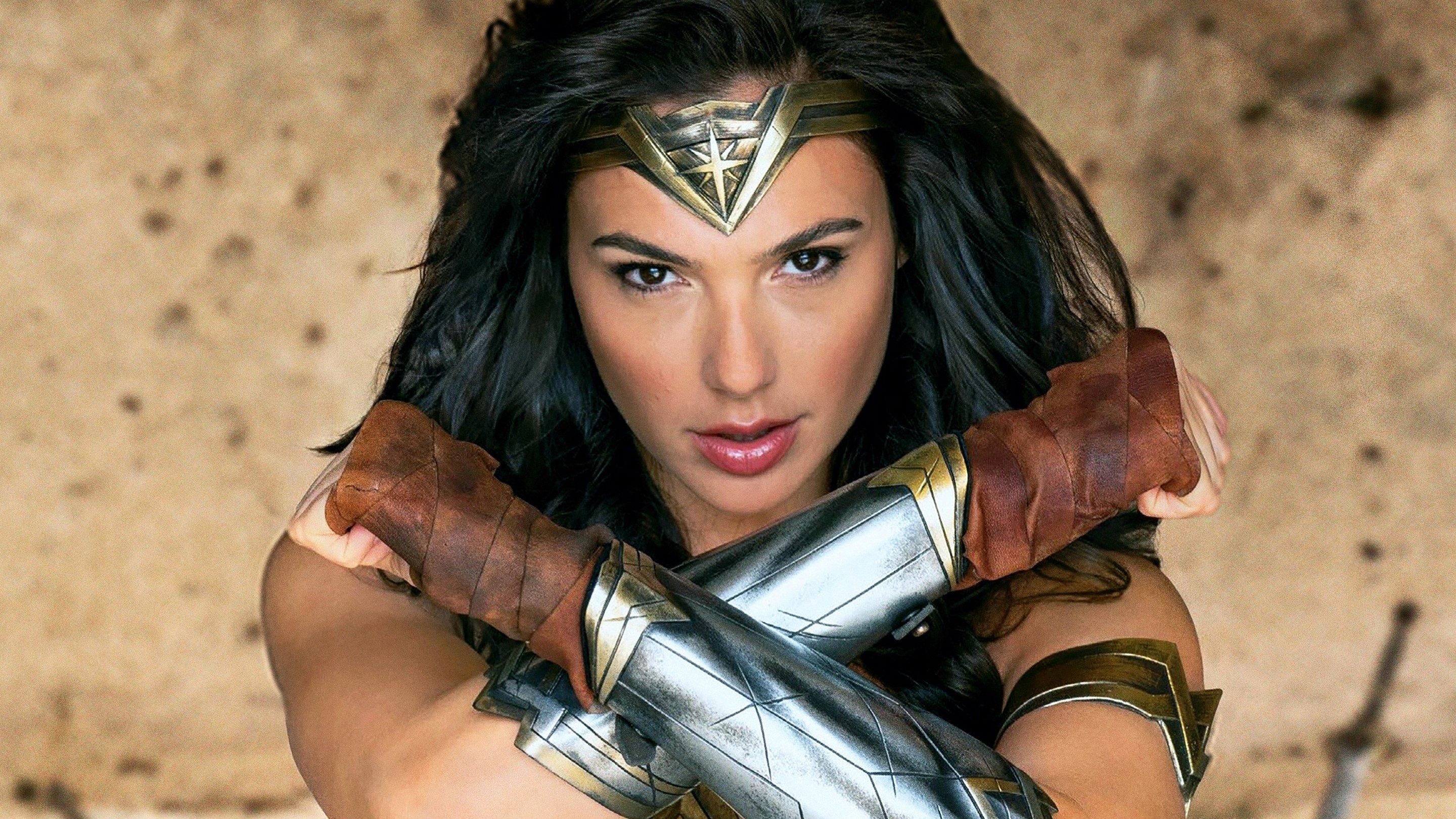 "Ils ont dit non à un milliard de dollars" : cette star de Wonder Woman ne comprend pas la décision de DC