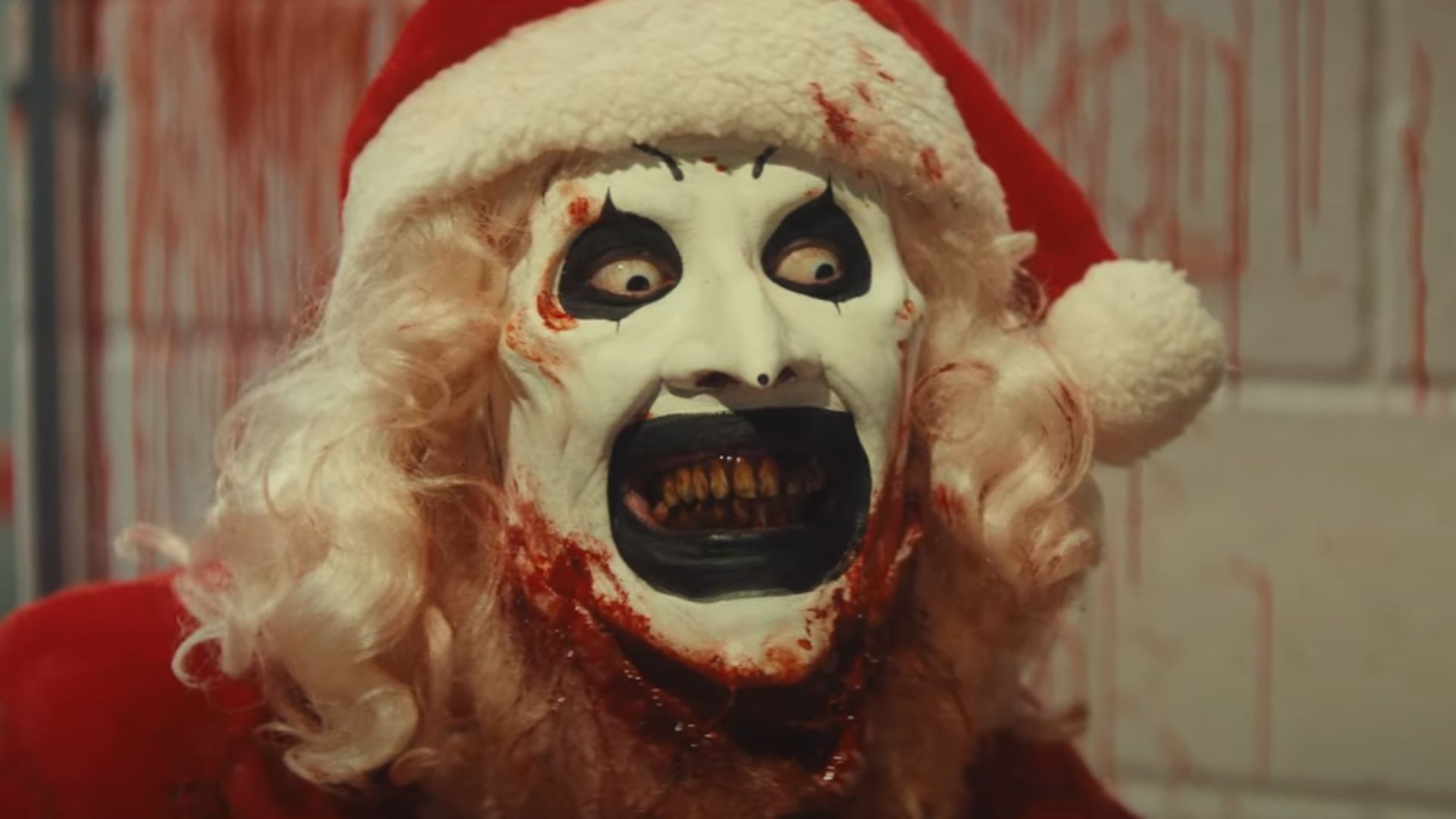 Le plus terrifiant des clowns fait un massacre à Noël dans cette bande-annonce sanglante
