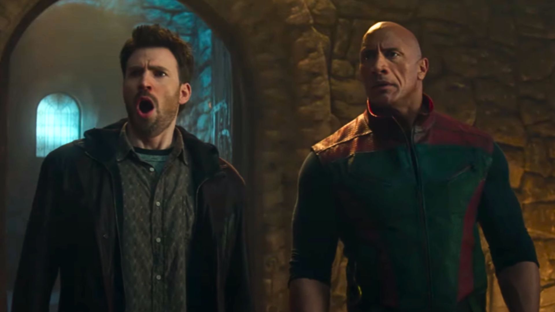 Dwayne Johnson et Chris Evans doivent sauver le Père Noël dans cette prochaine comédie d'action