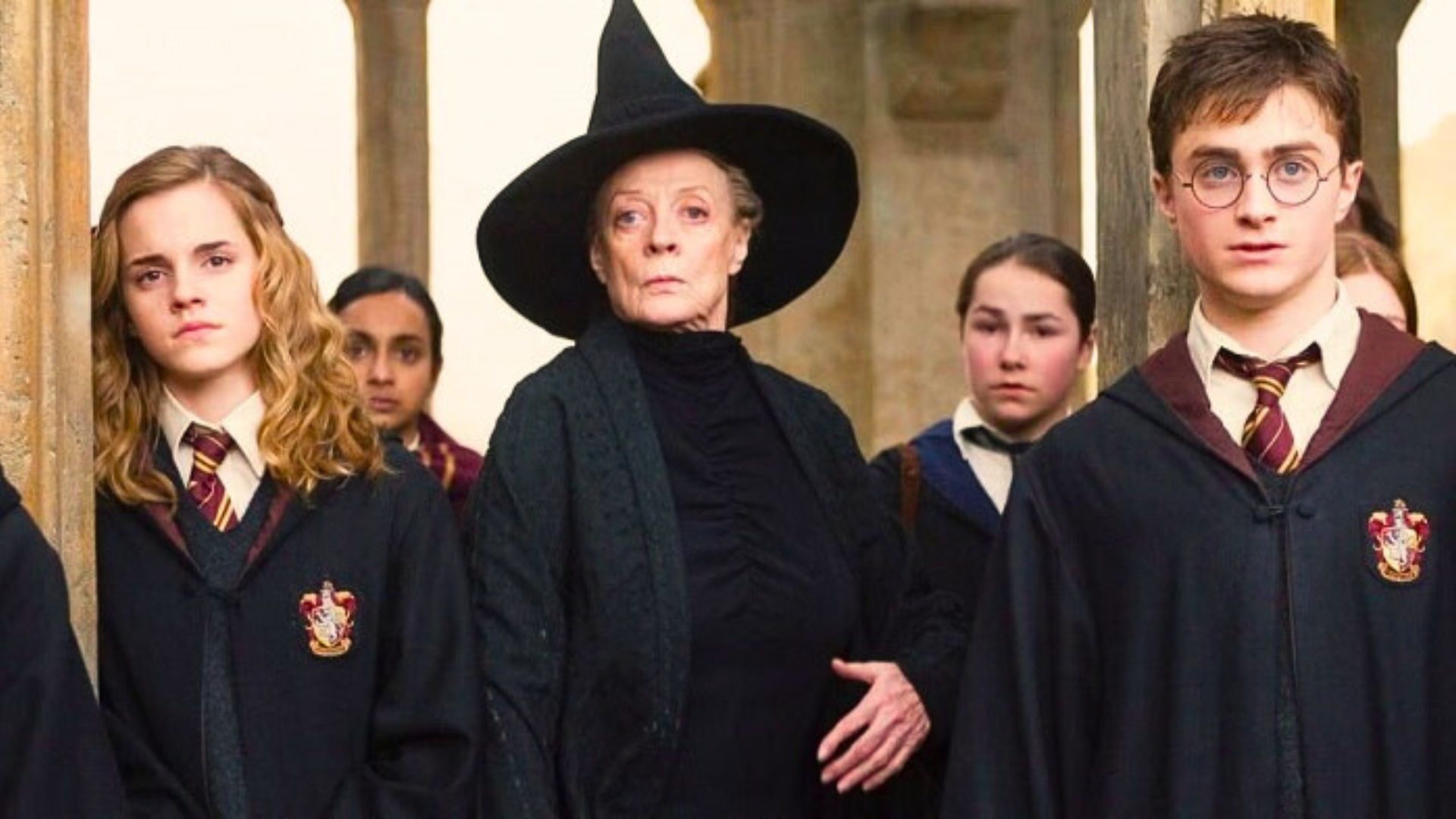 Les acteurs d'Harry Potter rendent hommage à Maggie Smith, 