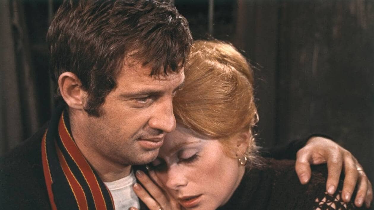 Ce soir à la TV : "torturé par cette gonzesse !", ce film a rendu furieux les fans de Belmondo