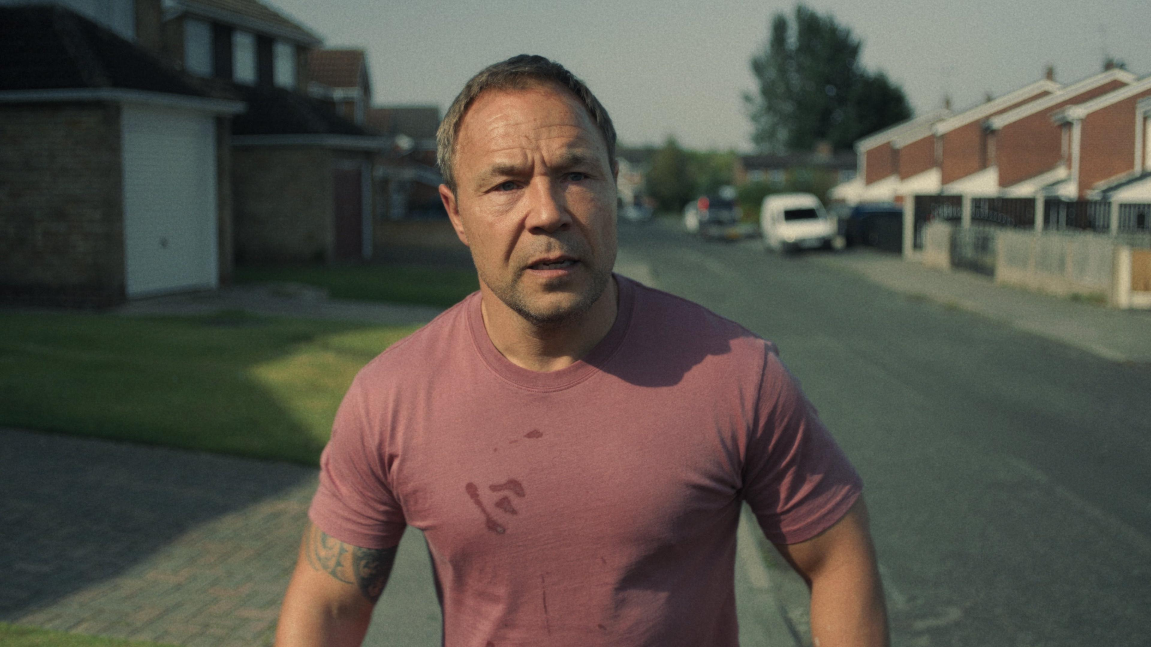 « Restez à l’écoute » : Stephen Graham tease la saison 2 d’Adolescence