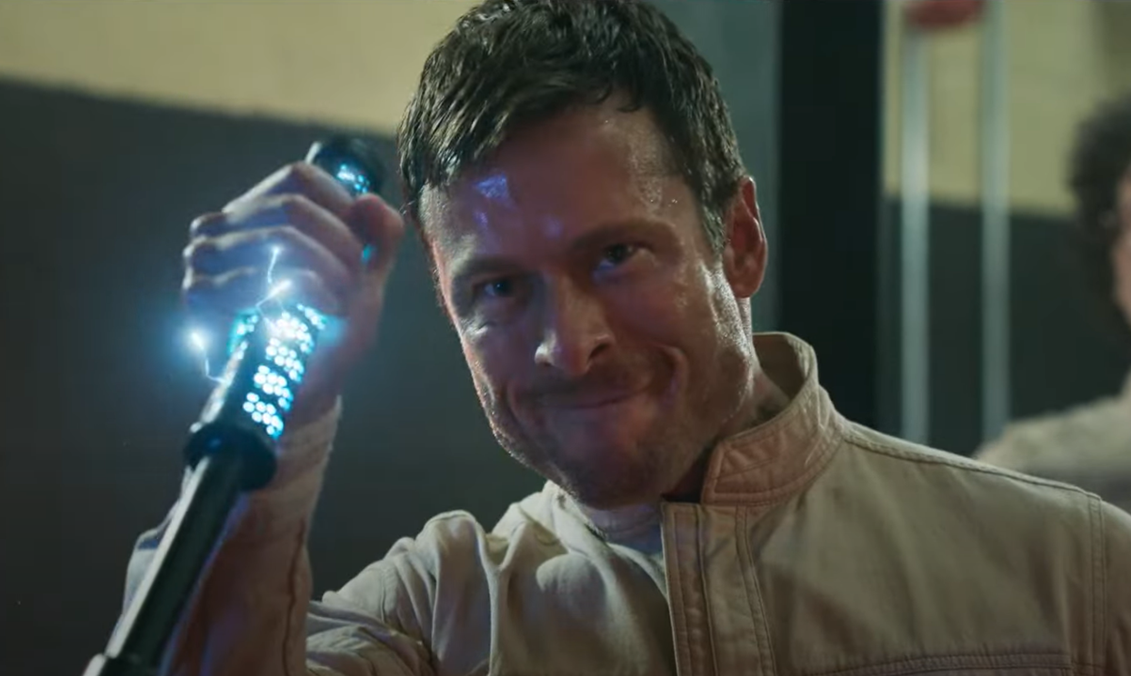 Glen Powell se bat pour survivre dans la folle bande-annonce de Running Man