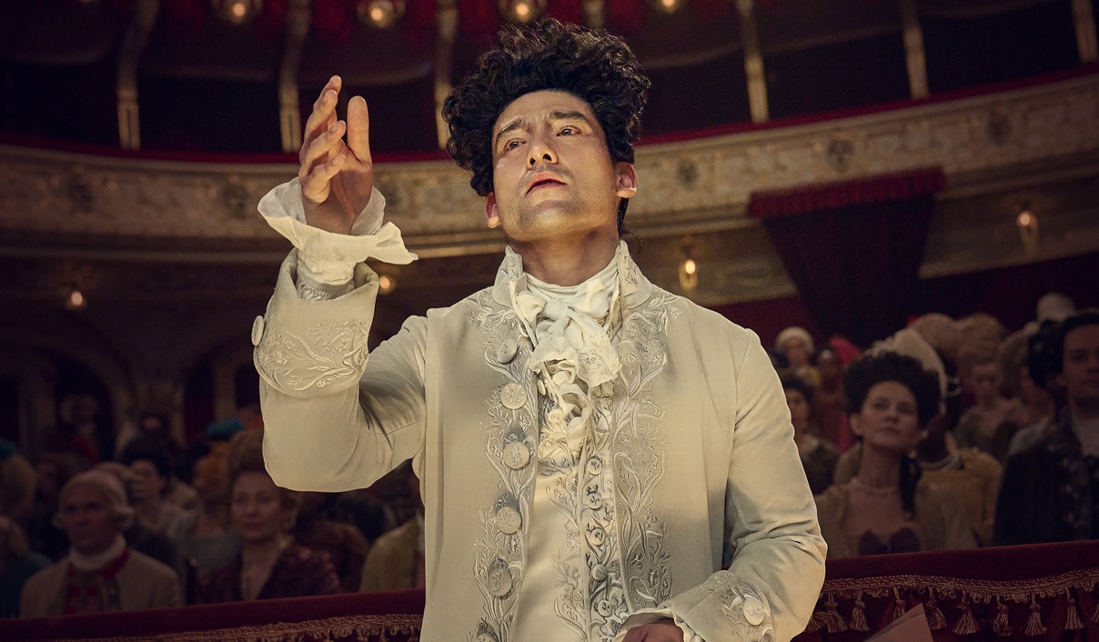 Amadeus : une star de The White Lotus se transforme en Mozart dans les premières images de la série