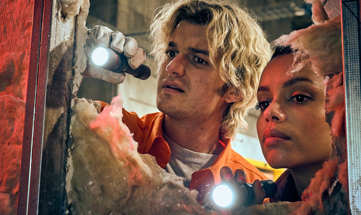Joe Keery et Liam Neeson font face à un champignon meurtrier dans le trailer de Cold Storage