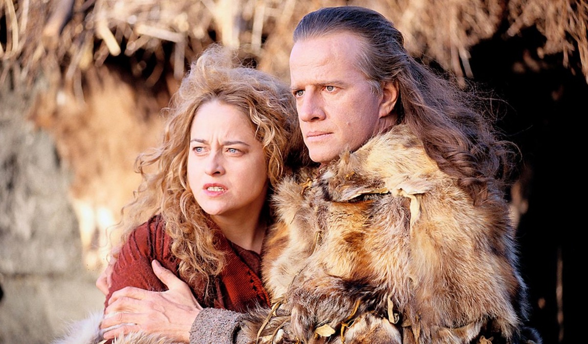 Une star du MCU donnera la réplique à Henry Cavill dans le reboot de Highlander