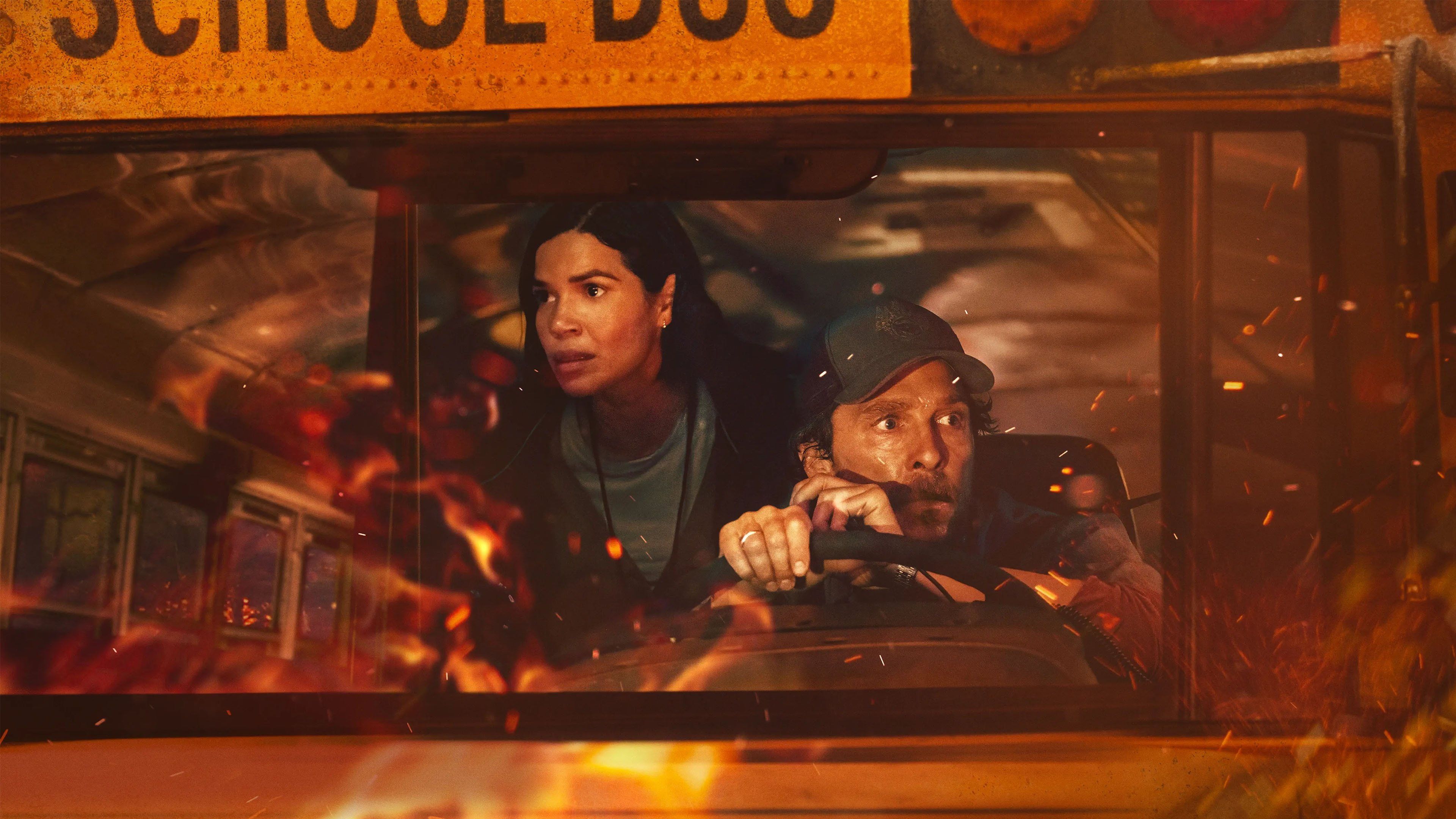 The Lost Bus sur Apple TV+ : Matthew McConaughey et America Ferrera face à un incendie californien