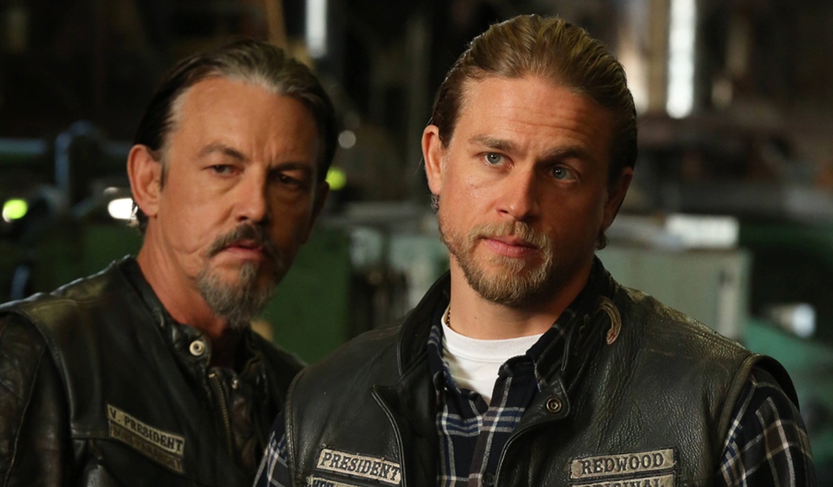 Le créateur de Sons of Anarchy prépare une série similaire avec Jason Momoa pour Apple TV