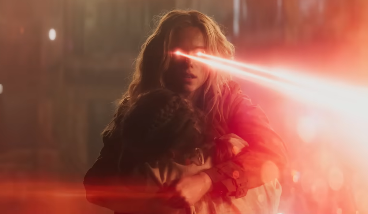 Supergirl passe à l’action dans la bande-annonce du prochain DC