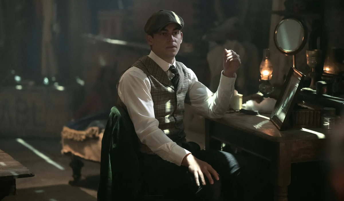 Young Sherlock : de nouvelles photos et de nombreuses révélations sur la série de Guy Ritchie
