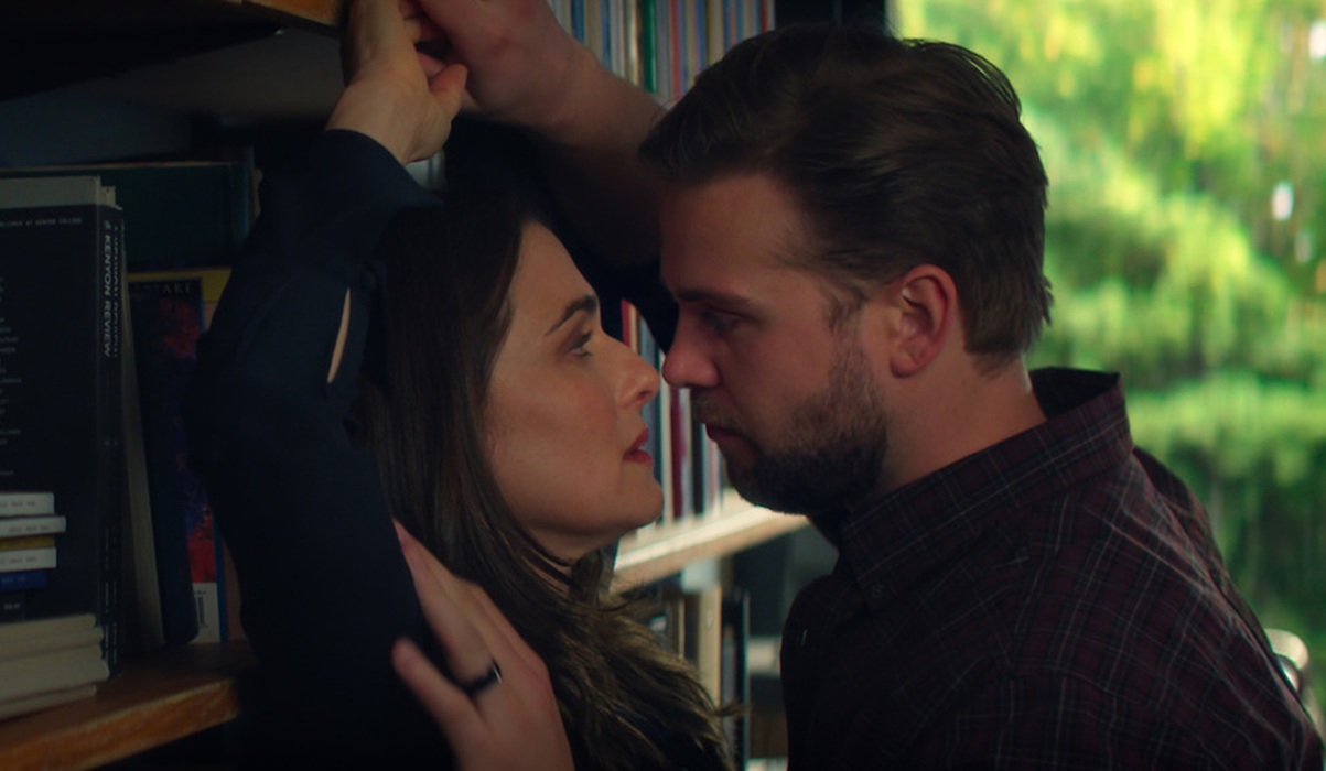Netflix présente sa nouvelle mini-série sur une professeure obsédée par son jeune collègue