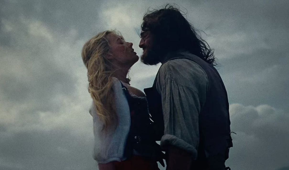 Hurlevent : Margot Robbie décrit son lien intense avec Jacob Elordi pendant le tournage