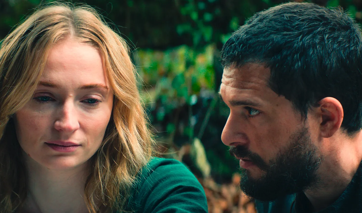 Sophie Turner et Kit Harrington réunis dans les premières images de leur nouveau film