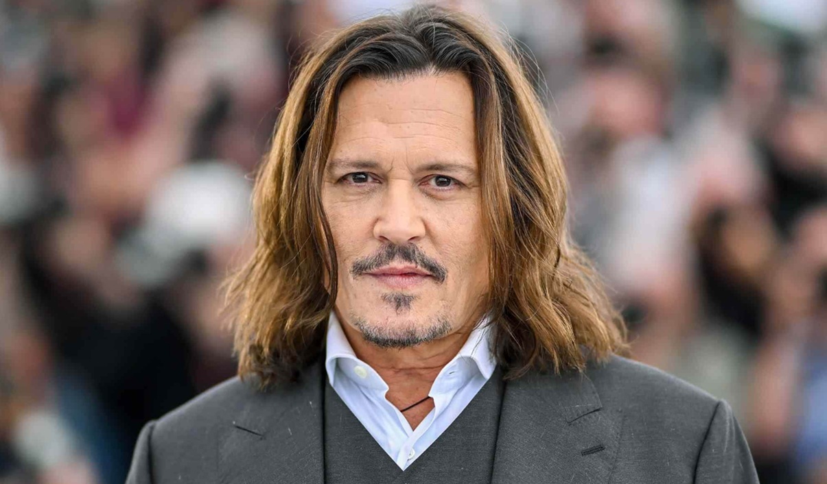Les premières images de Johnny Depp dans le costume de Scrooge ont fuité