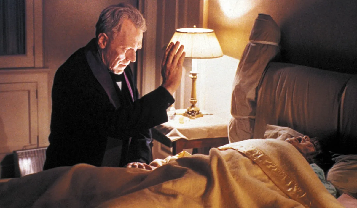 Une actrice de The Rip annoncée à son tour au casting de L’Exorciste