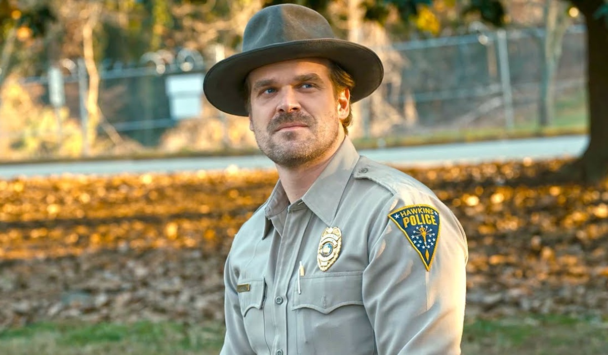 Stranger Things : un autre acteur était le choix numéro 1 pour jouer Hopper