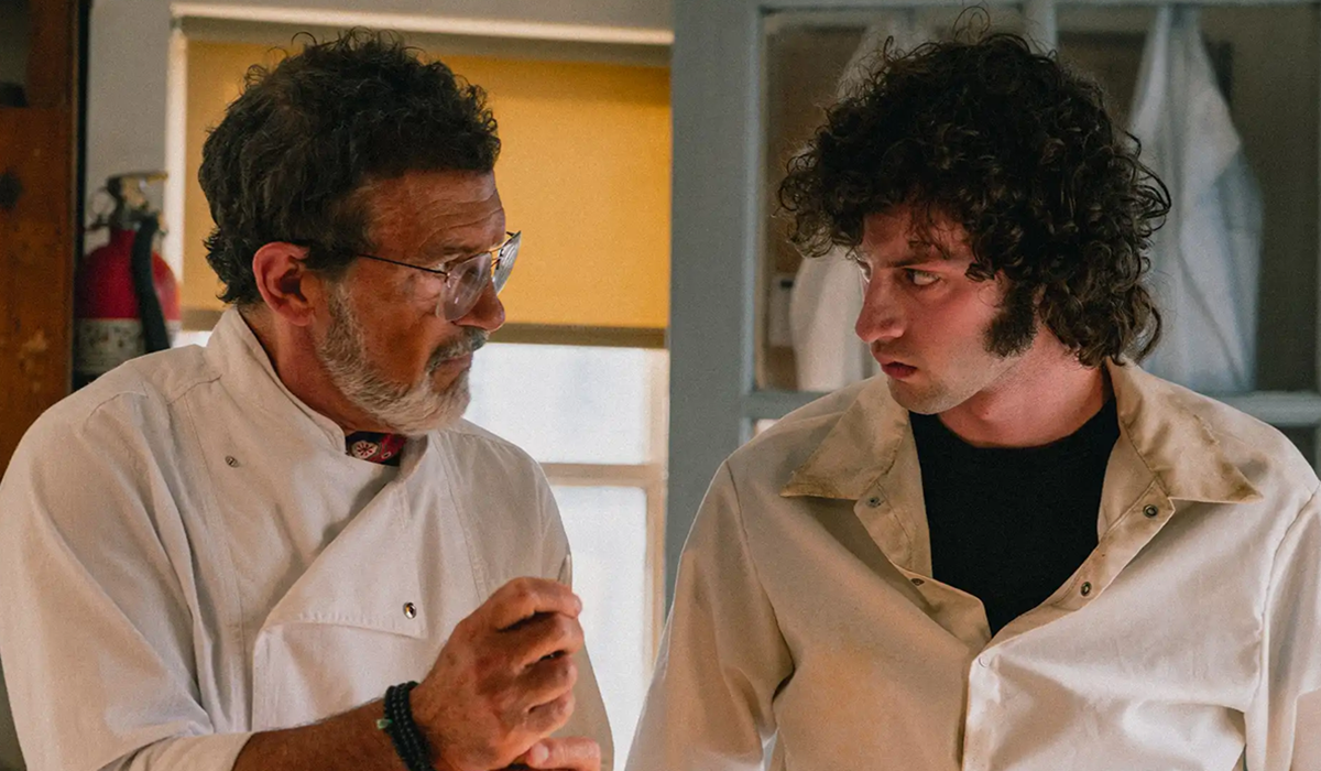 Tony : le biopic sur Anthony Bourdain s’offre une première bande-annonce prenante