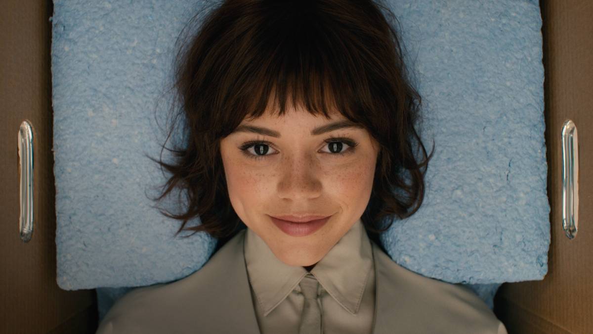 Jenna Ortega est un robot dans la bande-annonce de Klara and the Sun, le nouveau Taika Waititi
